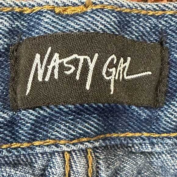 Nasty Gal Women’s High Waist Mom Jeans. US Size 10. Medium Rinse. - Picture 7 of 9